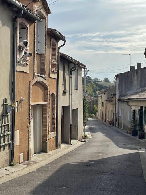 Rue Basse - Village House Overlooking The Pyrenees Montreal  Luaran gambar