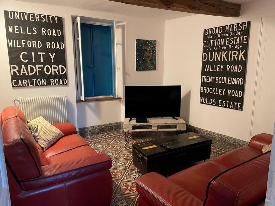 Rue Basse - Village House Overlooking The Pyrenees Montreal  Luaran gambar
